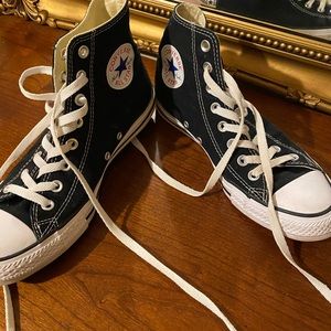 Like new Converse high tops